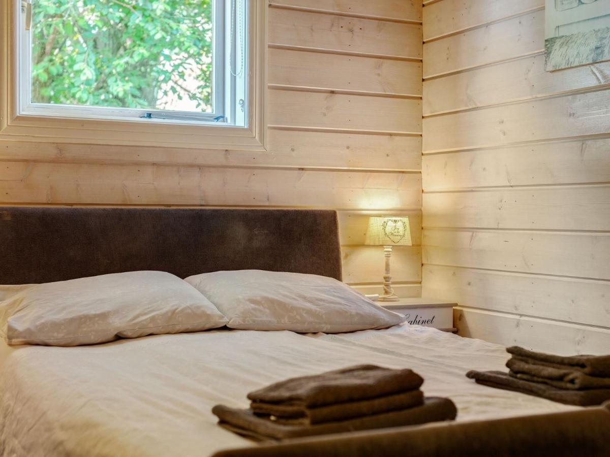 Luxurious Chalet In Guelders By The Forest Hulshorst ภายนอก รูปภาพ
